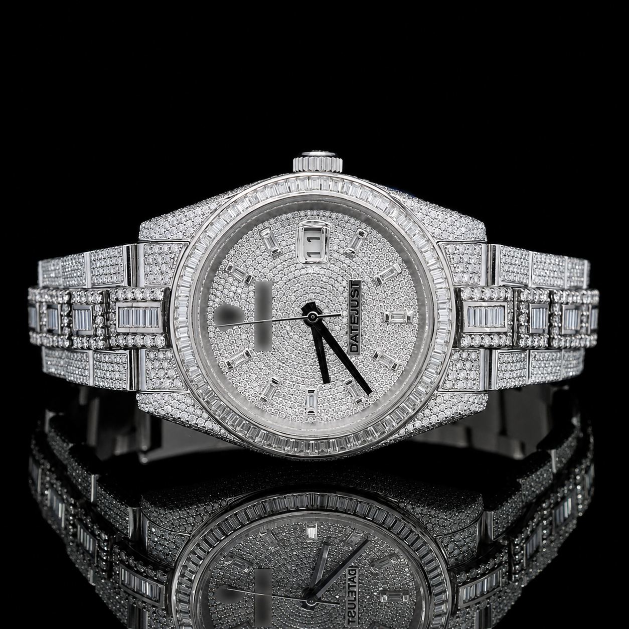 Luxurious two-tone moissanite watch with Baguette stick markers - White gold