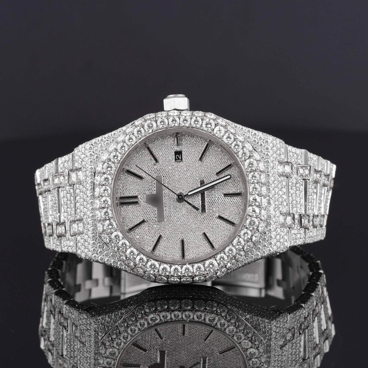 Elegant Iced Out Sapphire Crystal Glass Moissanite Watch for Men