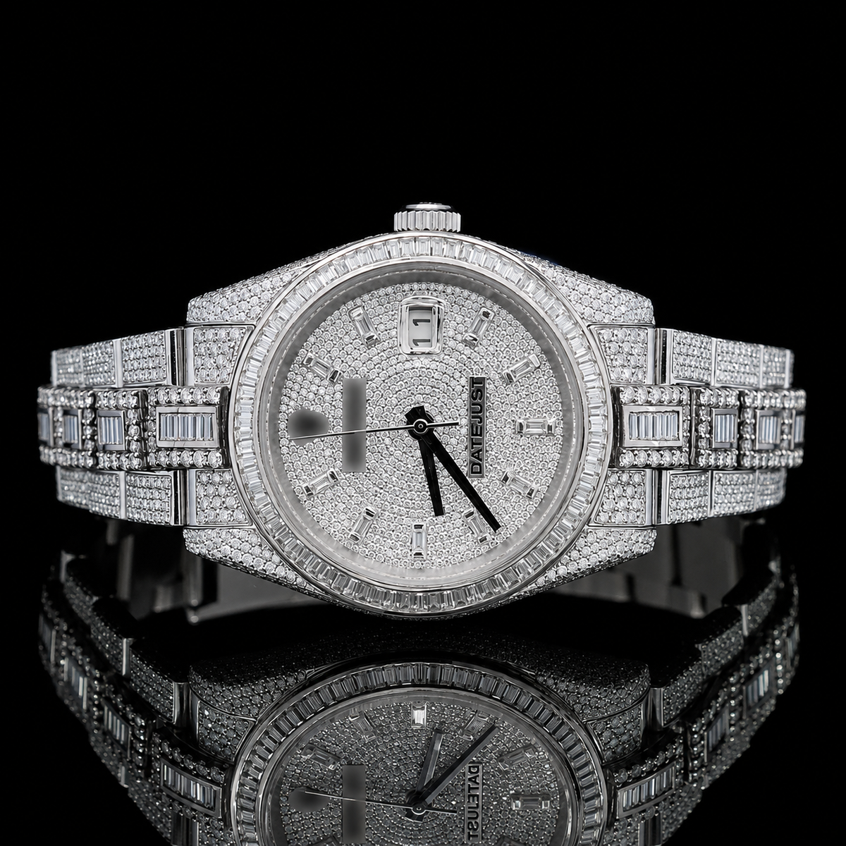 Luxurious two-tone moissanite watch with Baguette stick markers - White gold