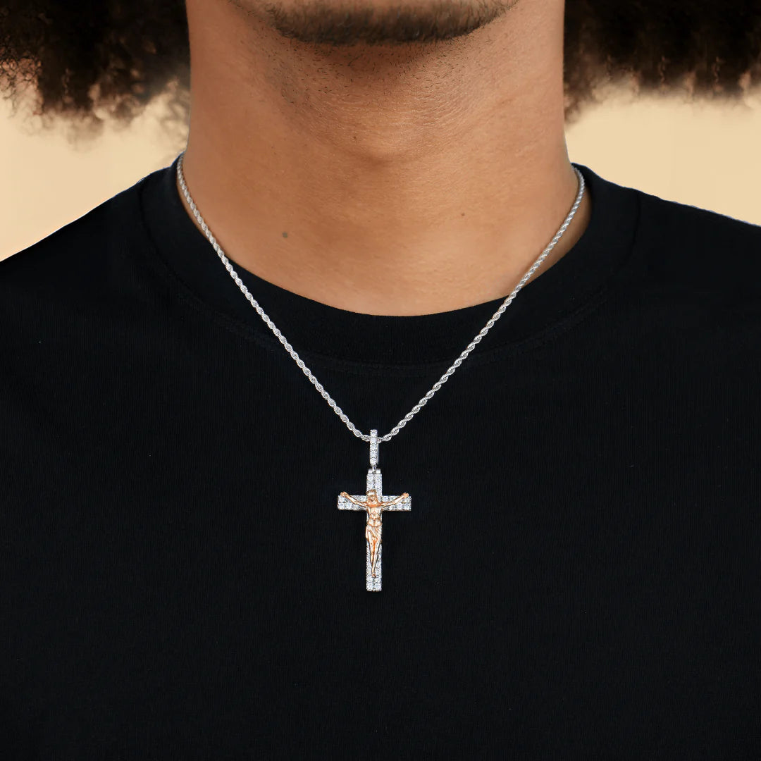 Elegant Crucifixion of Jesus Moissanite Pendant – Small